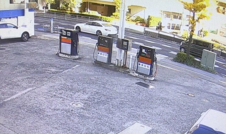 防犯カメラに記録されていた、逮捕された男が運転する白いクラウン