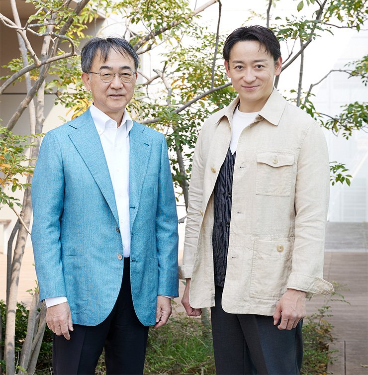 ［衣装］ジャケット、ベスト、パンツ／全て（ベイカー・ストリート／SANYO SHOKAI）、その他スタイリスト私物
［お問い合わせ先］ SANYO SHOKAIカスタマーサポート（ベイカー・ストリート）0120-340-460