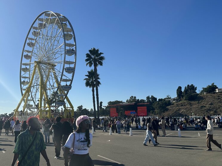 ロサンゼルス・ドジャースのホーム球場「ドジャー・スタジアム」を活用した、キャンプ・フログ・ノー・カーニバル