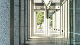 「妻の最初の反応は『おせーよ』でした」。引退を決意した鈴木おさむに森三中・大島美幸が贈った意外な言葉