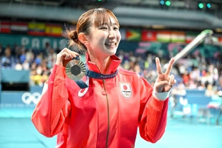 パリ五輪で女子シングルス銅メダルを獲得した早田ひな　写真／JMPA