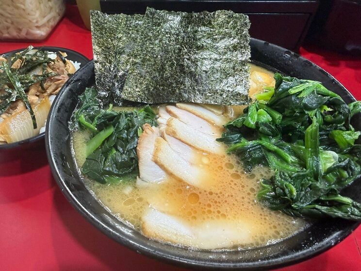 ラーメン杉田家(写真/本人Xより)