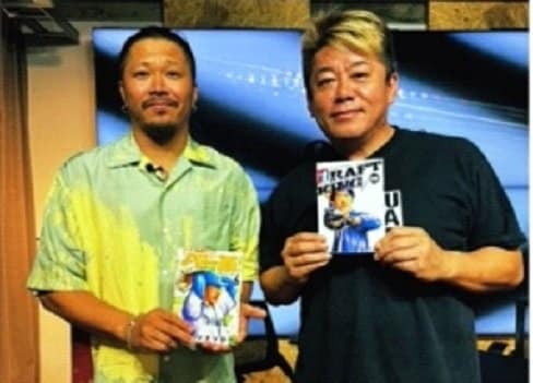 お互いの野球観について語るクロマツテツロウ氏（左）と堀江貴文氏