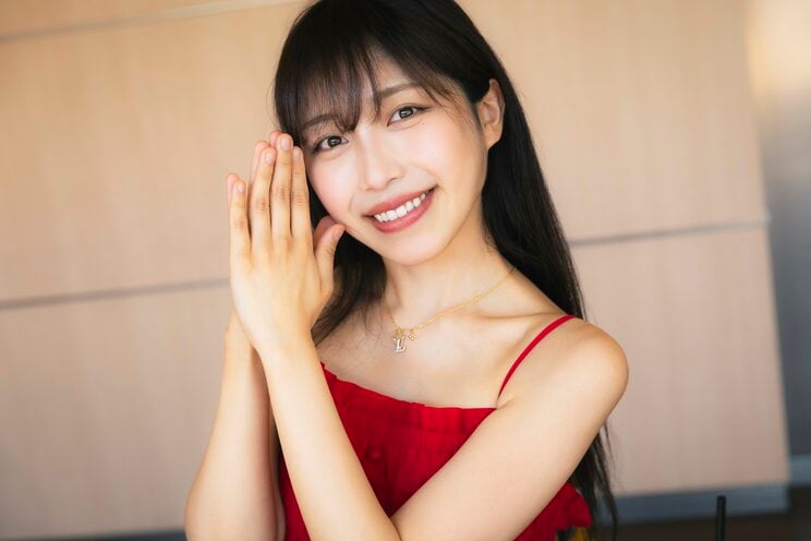 バインミー大サイズを食べ終わった後のりっかちゃん（写真／矢島泰輔）