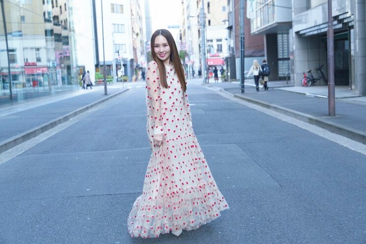 2000年にデビューした愛内里菜さん