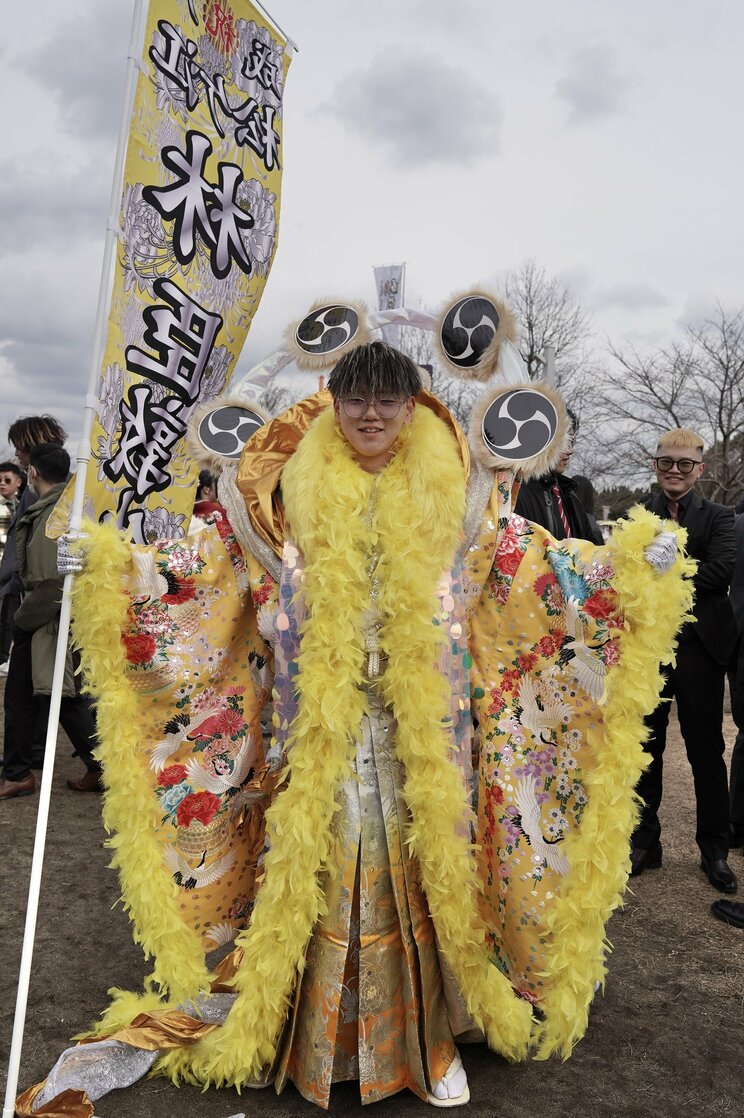 リーゼント込みで50万円、龍を入れて60万円、幟(のぼり)を入れて80万円、北九州市二十歳の記念式典は今年もド派手だった_15