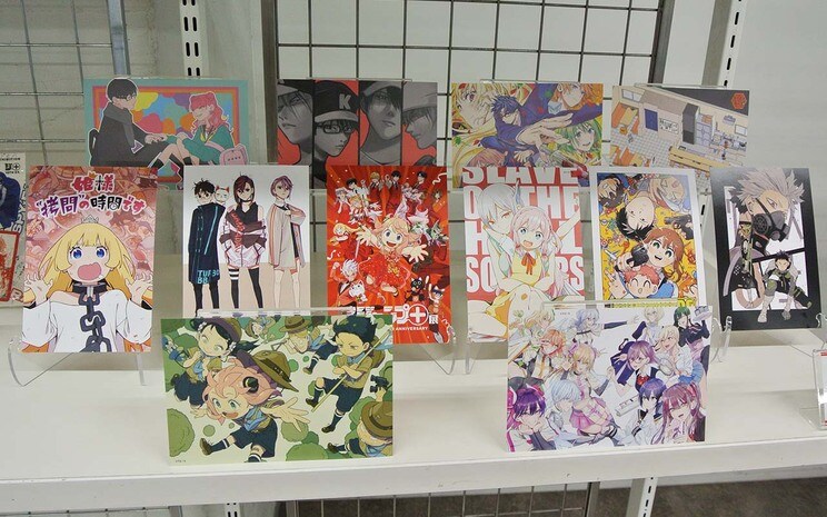 「少年ジャンプ＋」ポストカード12枚セット（1,980円）　©少年ジャンプ＋10周年/集英社