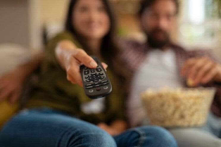 テレビの未来を握っているのは視聴者（画像／Shutterstock）