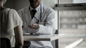 無理な「救命」治療を受け、苦しみながら亡くなる患者もいる…闘病においては時に治療をやめる判断も必要だと医師が語る理由