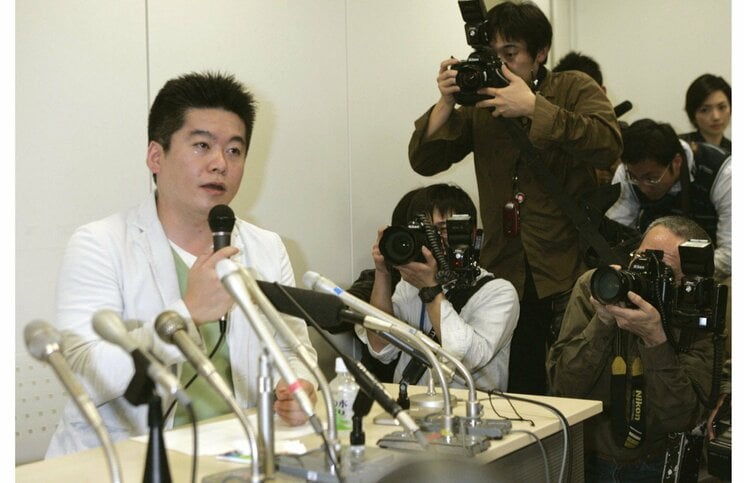 2005年、ニッポン放送を買収しようとした堀江貴文氏　写真／共同通信