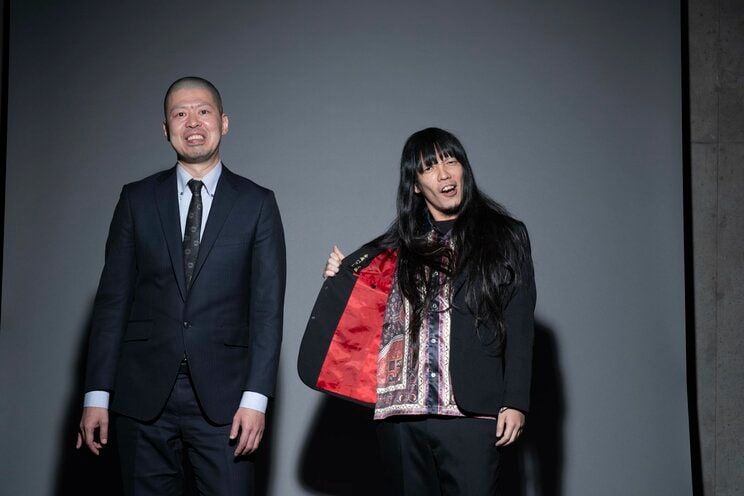 金属バット：小林圭輔（左）と友保隼平