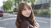三上悠亜、ブラウンのミニスカで秋コーデ披露 名古屋の街がまるでパリ?「名古屋テレビ塔がエッフェル塔に!」
