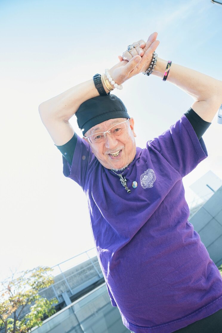 〈デューク更家（72）は今〉「小馬鹿にする風潮に嫌気が差した」テレビから離れた本当の理由…大ブームを生んだ“あの歩き方”への思い_48