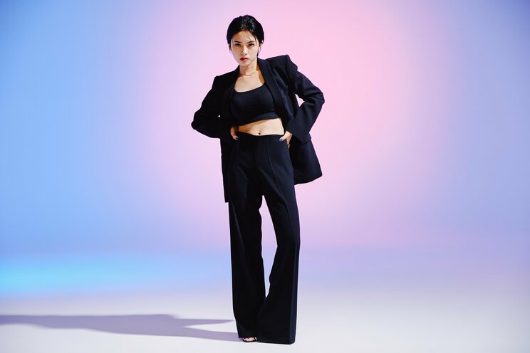 異例の大抜擢でアンバサダーに就任も!! 　 快進撃が止まらない安斉星来が黒い服を着る理由_11