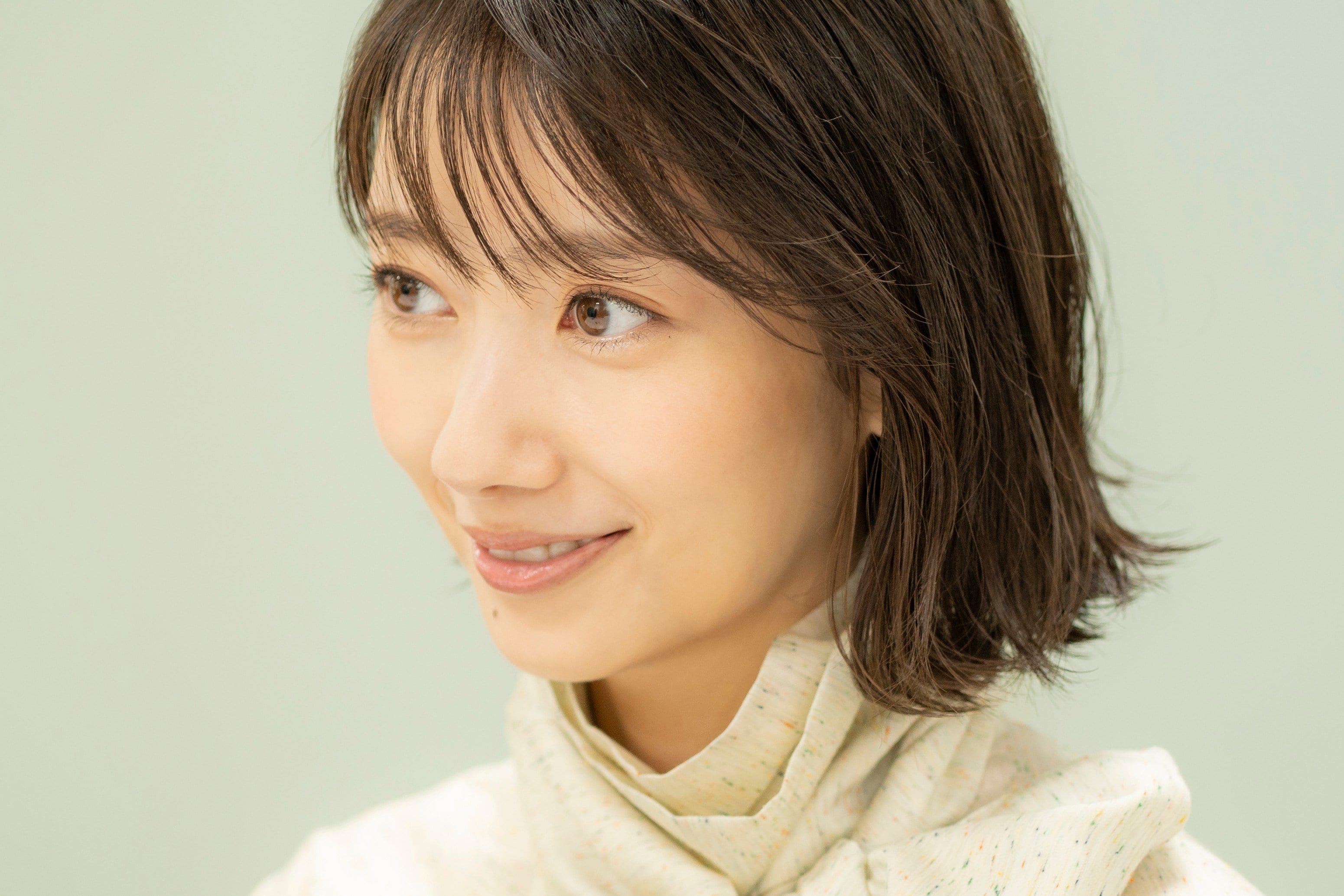 波瑠　セックス 波瑠と純愛。「ネットで“愛って何？”とか調べてみたんですよ(笑)。ただ目の前の人を愛するって何なのか？と探し続けました」〈映画『アナログ』〉 |  集英社オンライン | ニュースを本気で噛み砕け