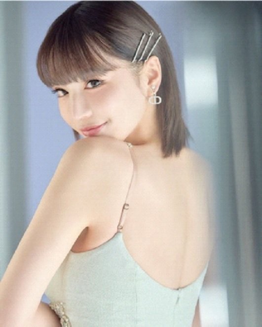 23歳のときに性転換手術を受けた矢神さん。現在は戸籍上の性別も女性となっている(写真/本人Instagramより)