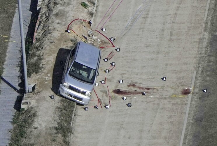 埼玉栄高校のグラウンドで事故を起こした実際の車両（写真／共同通信社ヘリ）