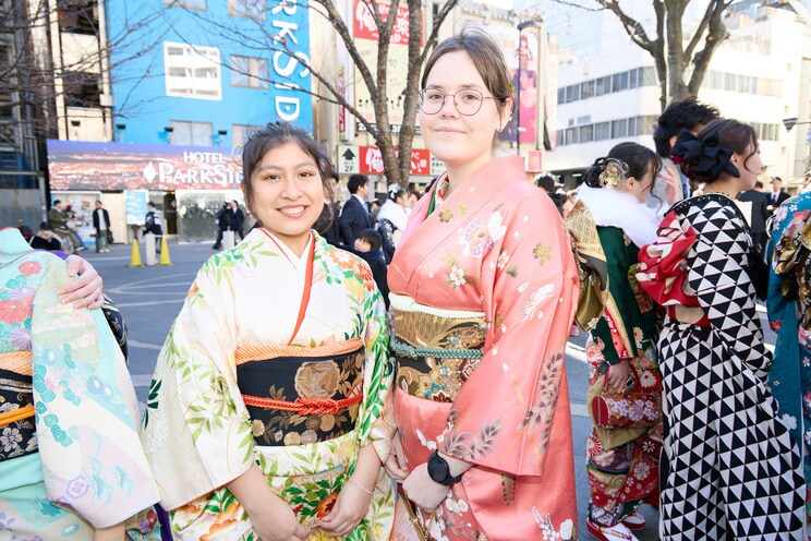 ペルー人留学生(左)