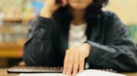 「学校へ行くのは時間のムダ」。なぜ少子化の中で通信制高校の志願者は増え続けているのか? 現場教員が指摘する2つの要因
