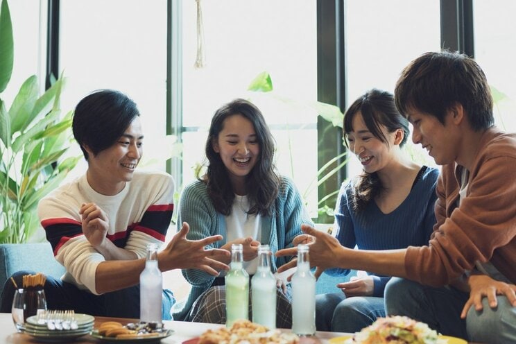 一般的には女性のほうが出会いが圧倒的に多い（画像/ Shutterstock）