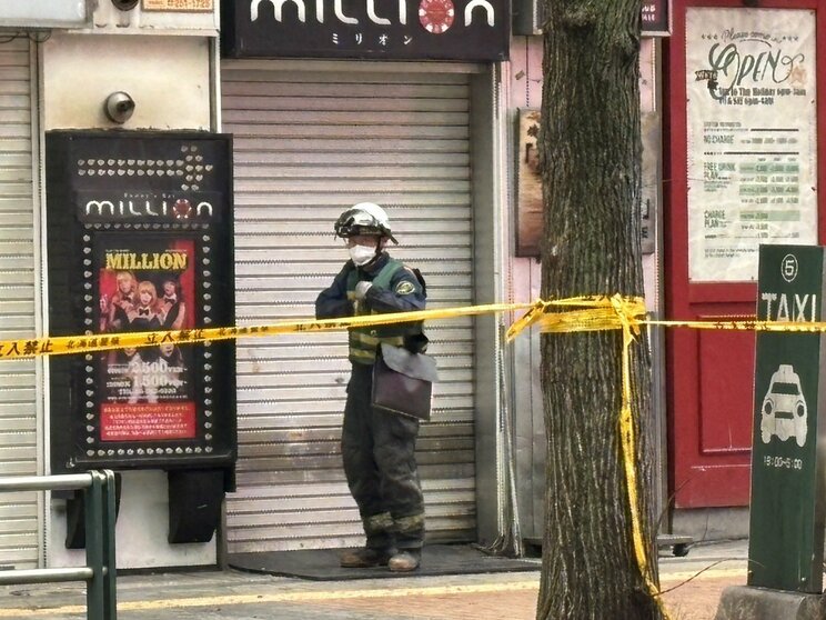 〈すすきのガールズバー爆発〉「ヤバイ、ヤバイ」札幌イチ有名なバニーガールの店で惨劇“男女トラブル”か「ダウンジャケットが溶けて肩のあたりにデロンって…」_6