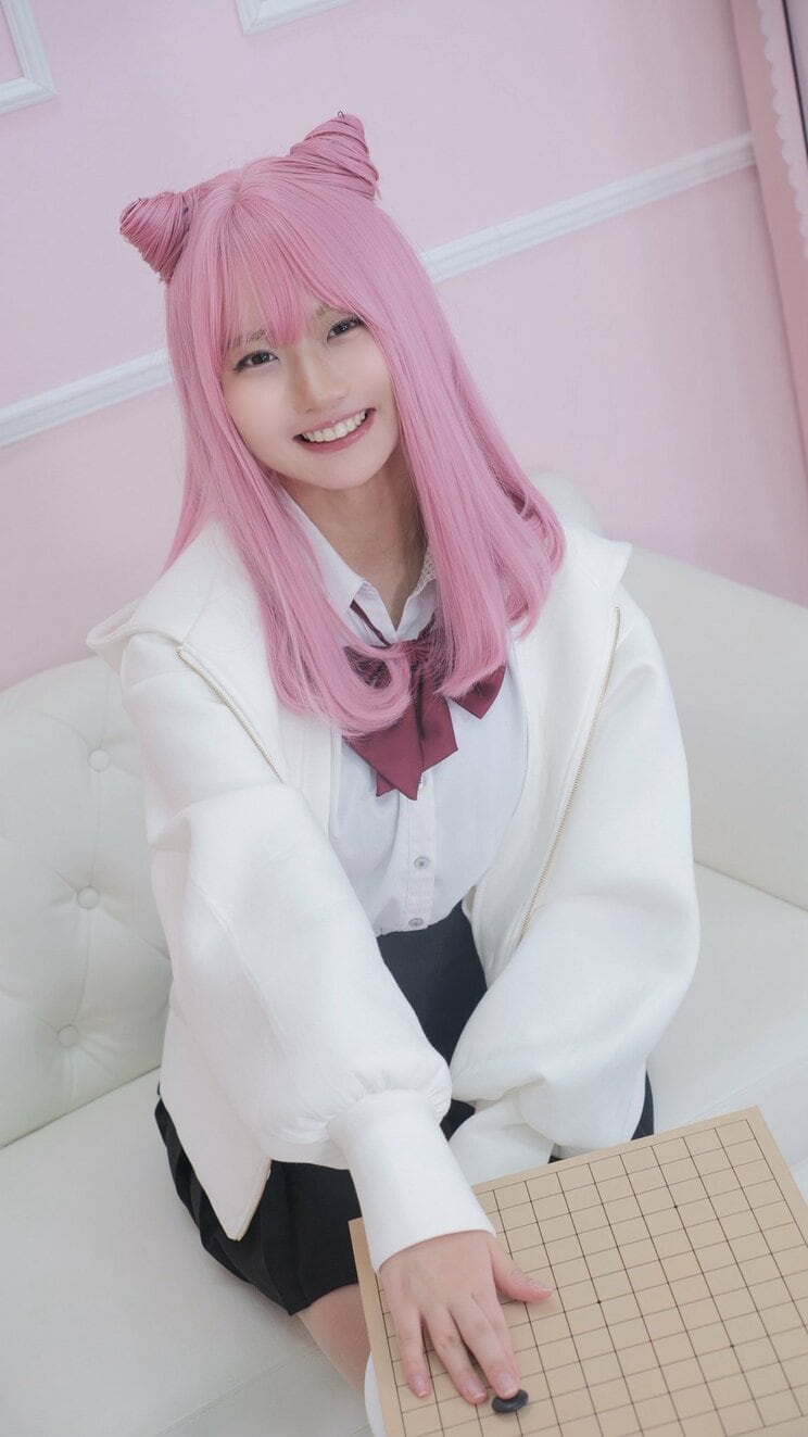 漫画『伍と碁』のコスプレ写真（写真／本人SNSより）