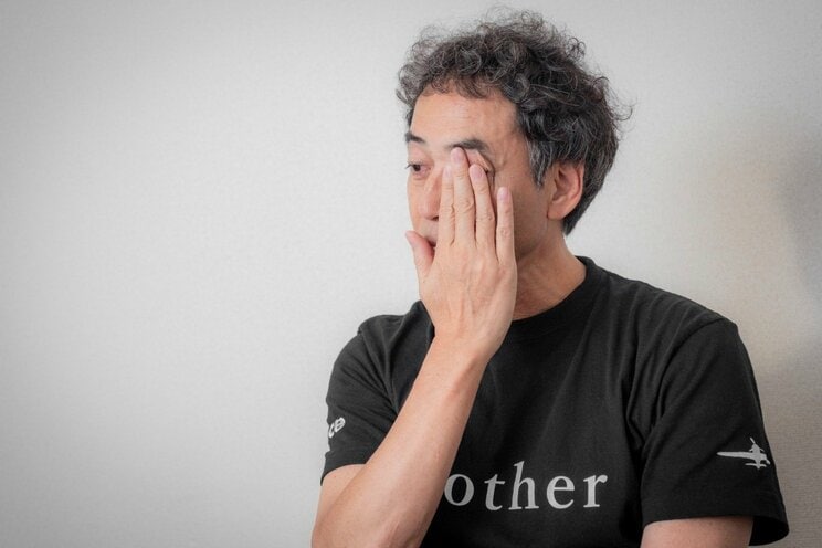 入院時の激励の数々を思い出し感極まるワッキー。「最近涙もろくてね…」