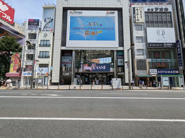 新宿アルタ前（PhotoAC）