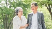 人生で最も不幸な年齢は47.2歳？ 50代に「いい人間関係」を持っていた人は80歳でも健康な傾向に…中年の危機を乗り越えた人たちが教えてくれる幸福を取り戻す力とは