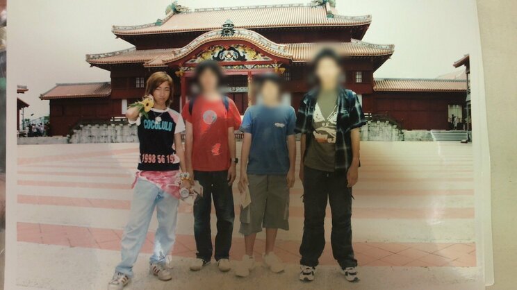 若かりしころのゆしん(一番左)