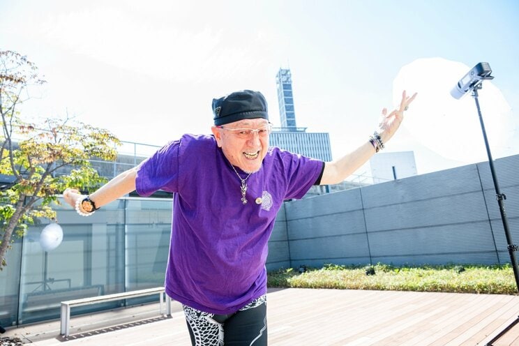 「1日1万歩も必要ない」デューク更家72歳が語る“歩数至上主義”への違和感…「万歩計のCMはもらえませんでした（笑）」_59