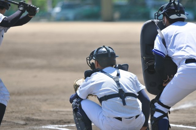 現代プロ野球では絶滅したアウトサイドプロテクター