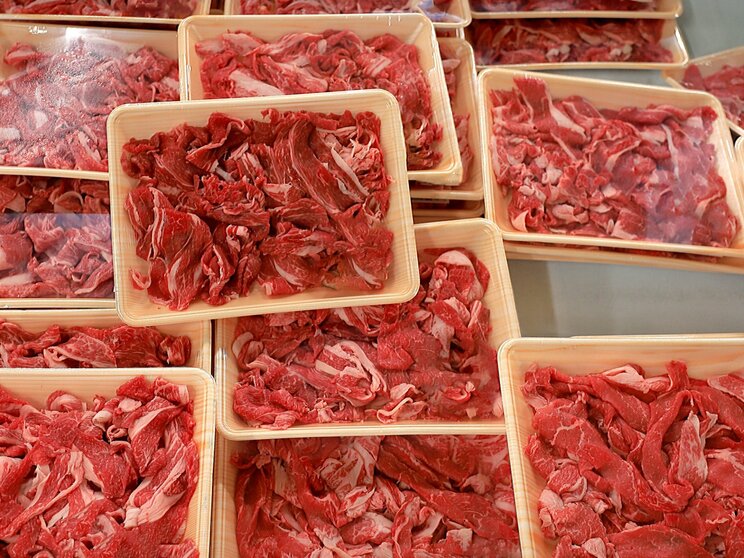 大型連休で売れ筋となる肉（写真／PhotoAC）