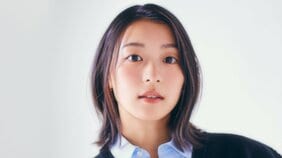 鳴海唯「大河出演で親孝行がかなった」初めての水着撮影にも臨んだ初写真集で「私の魅力を探して」