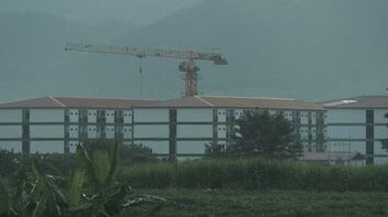 〈ミャンマー詐欺拠点・現地ルポ〉「吊るされて殴られる者の悲鳴が響き…」“サイバー奴隷”たちを酷使していた犯罪者集団の正体 