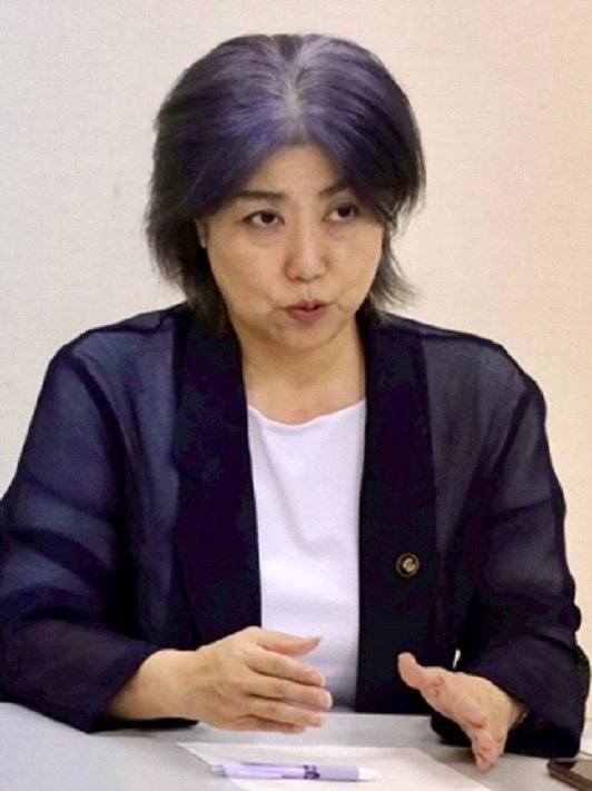8月13日、集英社オンラインのインタビューに答える田久保眞紀市長　撮影／集英社オンライン
