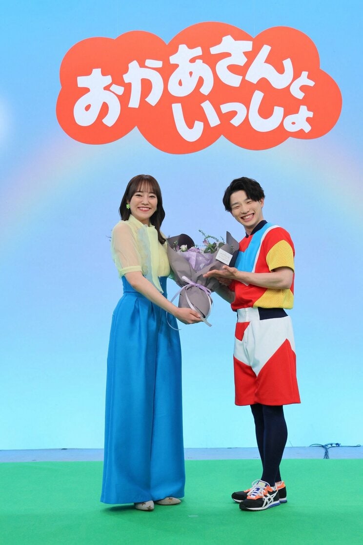 杏月お姉さん（左）と和夢お兄さん（写真／NHK提供）