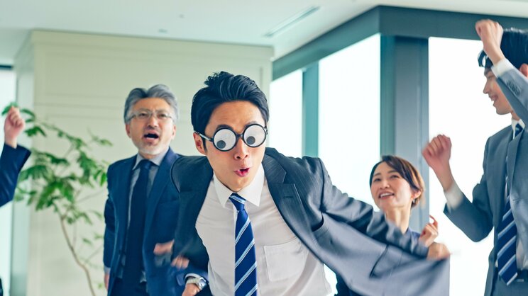 お笑いサークルの大学生はなぜ就職で有利なのか？ 令和ロマン・高比良くるまのネタ作りとコンサルの「ケース面接」の共通点_1