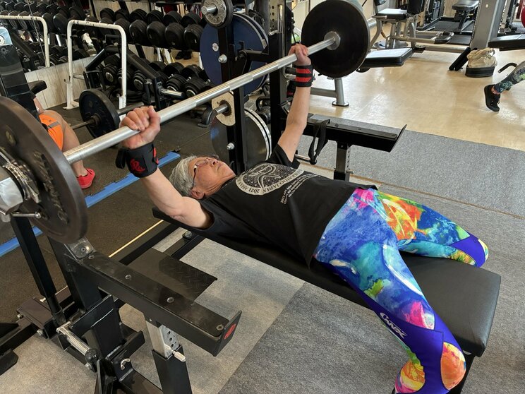 「年寄りを大事にしすぎてはダメ」89歳で重量挙げ日本記録更新の鉄人おばあちゃん…78歳で敗血症、人工股関節手術を乗り越え82歳でベンチプレスを始めたワケ_13