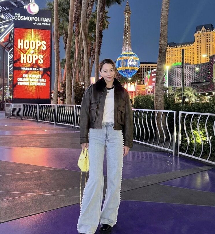 最近は海外にいることも多いという（本人SNSより）