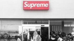 【Supreme本社で働く日本人】残業・休日出勤なし、繁忙期は人員を増やして業務を減らす…ファッション業界の中でも最高にホワイトな職場環境