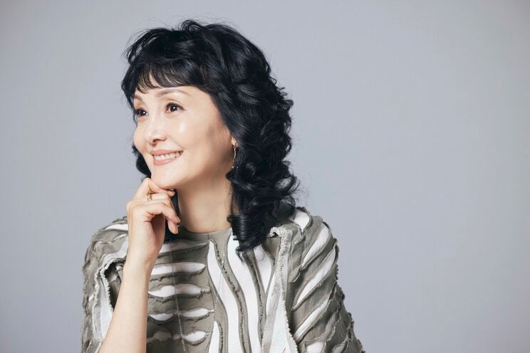 南果歩「孫が生まれて戦争のない地球になるのかなと憂う気持ちが強くなった」新たなパートナーにときめく未来は「予測不能です！」_3