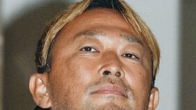 〈ガーシー逮捕!〉機内同乗者は「エコノミークラスの一番後ろでスマホをいじっていた」ガーシー周囲は「微罪だからすぐに出てくる」とタカをくくるも、余罪の可能性も…