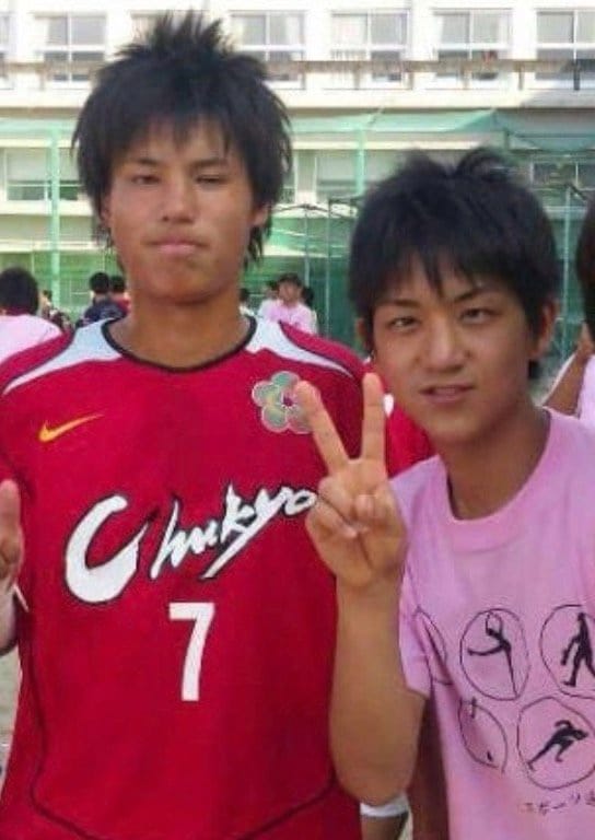 サッカー元日本代表の宮市亮と木原龍一、2人は高校時代クラスメイトだった（木原龍一＆須崎海羽オフィシャルブログより）