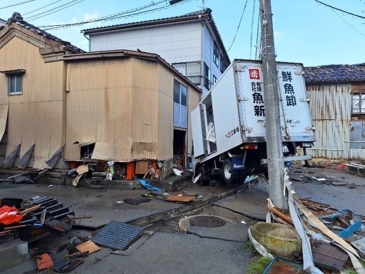 津波によって流されたトラック（撮影／集英社オンライン）