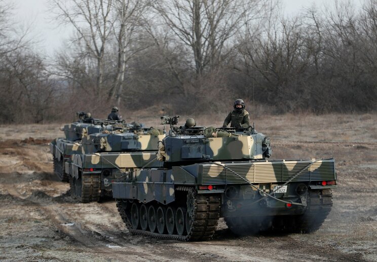 〈ロシア侵攻から１年〉防戦一方ウクライナ。反転攻勢のカギを握る戦車「レオパルト２」は間に合うのか？_3