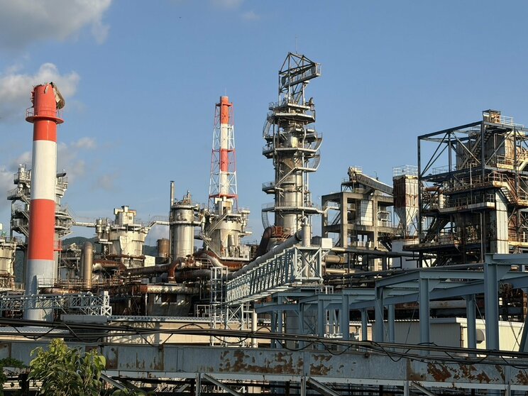 日本製紙の工場（撮影／集英社オンライン）