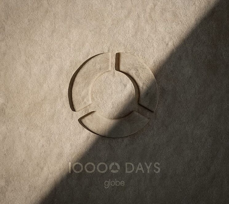 2022年12月24日発売、『10000 DAYS[初回生産限定盤]』（avex）のジャケット写真。globeがこれまでに発表した全楽曲143曲のオリジナルバージョン、11年ぶりの新曲を加えた144曲が収録されている。未発表のMVなど初公開の秘蔵写真を含んだヴィジュアルBookなども含まれた貴重なBOXコレクション