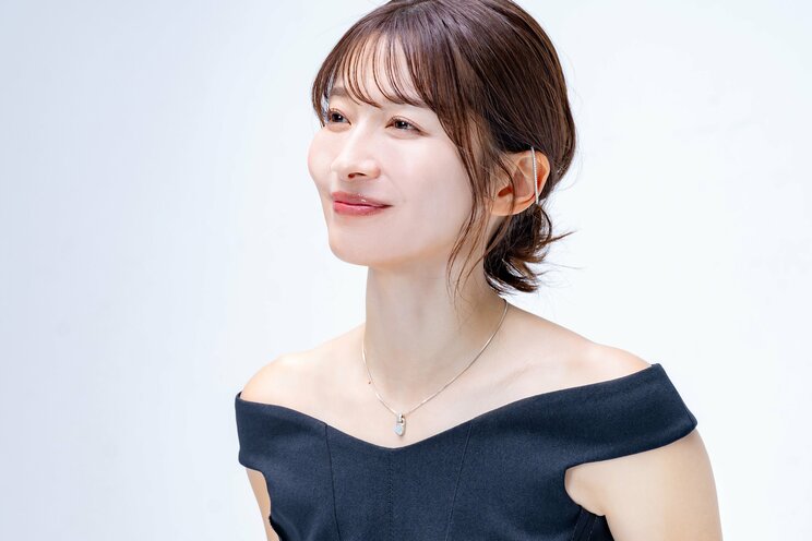 山本里菜、初の水着撮影は「大丈夫かな」と不安も…「自分が楽しむ」ことで見つけた、アナウンサーとは異なる表現_24