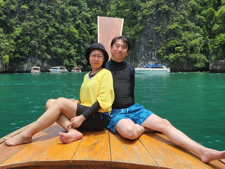 タイのピピ島にて。お隣はタイ人の彼女さん